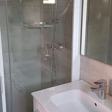 Apartment T2 St Cyprien Avec Piscine