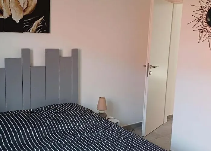 T2 St Cyprien Avec Piscine Apartmán